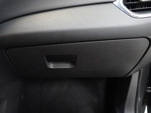 Used 2021 Chevrolet Equinox LT image 38