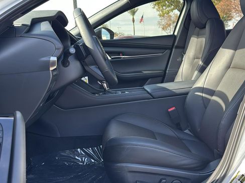 New 2026 MAZDA MAZDA3 Hatchback w/Premium Plus Pkg image 22