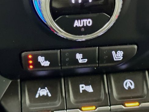 Used 2021 GMC Sierra 1500 SLT w/ SLT Premium Plus Package image 19