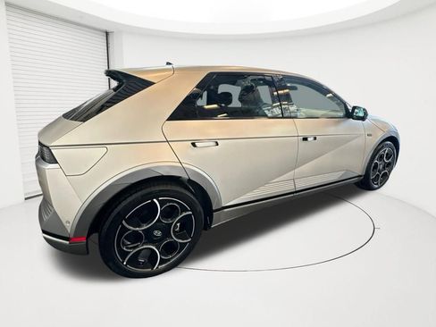 Used 2024 Hyundai Ioniq 5 Limited AWD/4WD image 5
