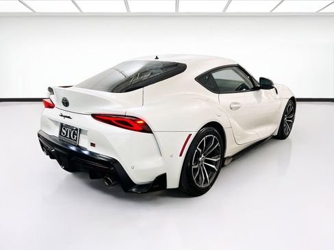 Used 2021 Toyota Supra w/ Safety & Technology Package RWD image 4