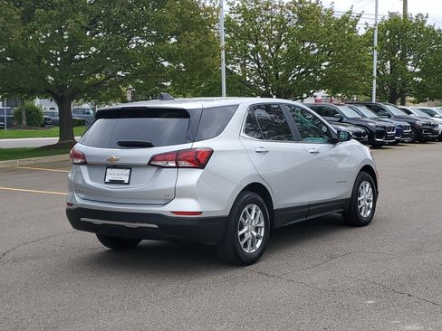 Used 2022 Chevrolet Equinox LT FWD image 3