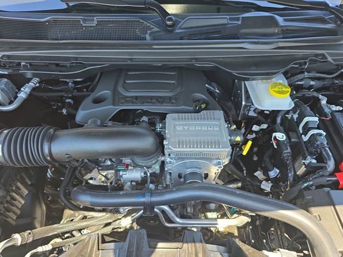 New 2026 RAM 1500 4x4 Crew Cab image 31