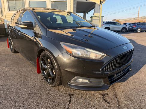 Used 2015 Ford Focus ST image 4