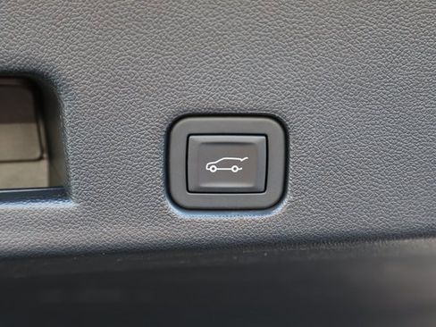 Used 2024 GMC Acadia Elevation image 27