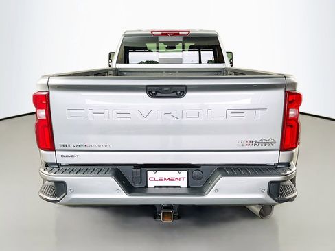 Used 2025 Chevrolet Silverado 3500 High Country w/ High Country Premium Package AWD/4WD image 8
