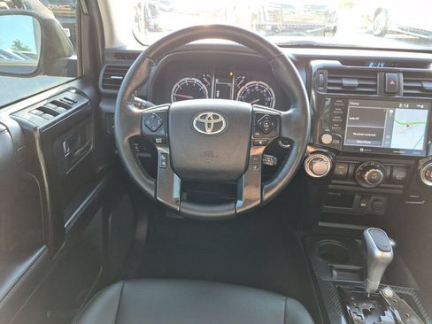 Used 2024 Toyota 4Runner TRD Off-Road Premium AWD/4WD image 31