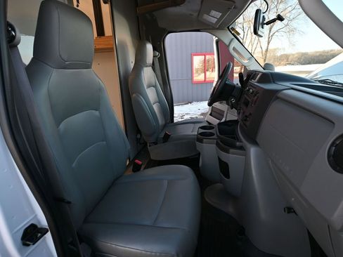 Used 2024 Ford E-350 and Econoline 350 Super Duty w/ Power Windows & Locks Group image 63