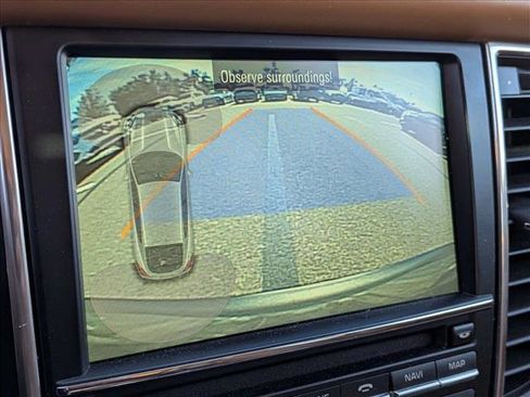 Used 2015 Porsche Panamera 4 image 6
