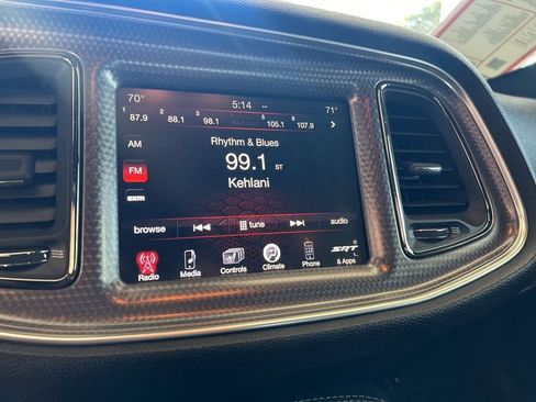 Used 2015 Dodge Challenger SRT Hellcat image 9