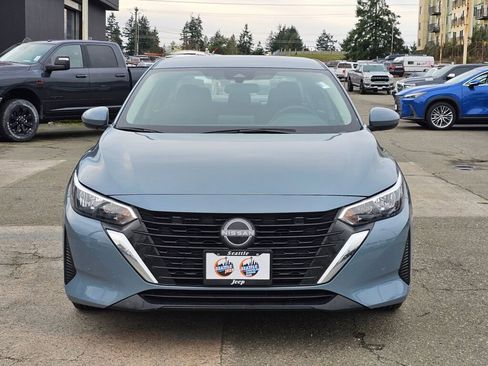 Used 2024 Nissan Sentra SV image 3