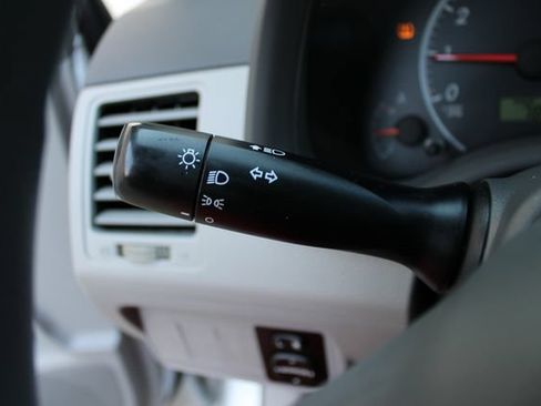 Used 2009 Toyota Corolla LE FWD image 3