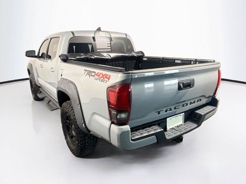 Used 2019 Toyota Tacoma TRD Sport AWD/4WD image 3