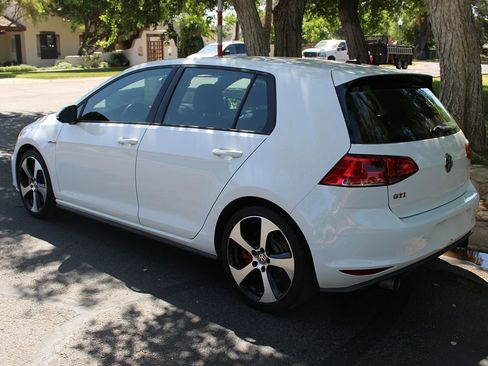 Used 2015 Volkswagen GTI Autobahn image 46