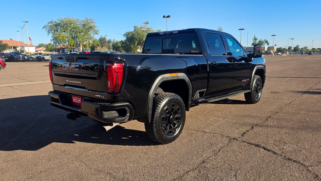 Used 2023 GMC Sierra 2500 AT4 w/ AT4 Premium Plus Package AWD/4WD image 11