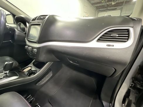 Used 2018 Dodge Journey GT FWD image 26