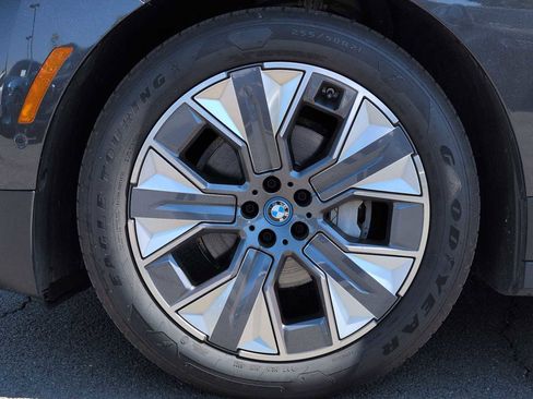 Certified 2022 BMW iX xDrive50 w/ Premium Package AWD/4WD image 14