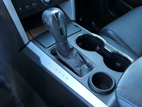 Used 2015 Ford Explorer XLT w/ Equipment Group 202A image 22