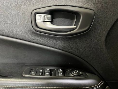 Used 2018 Jeep Compass Sport FWD image 13