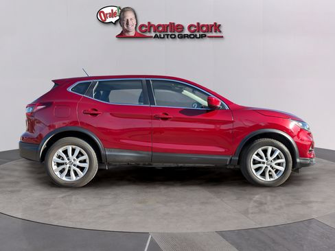 Used 2020 Nissan Rogue Sport S w/ Appearance Package FWD image 6