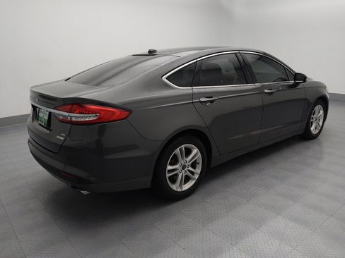 Used 2018 Ford Fusion SE w/ Fusion SE Technology Package image 10