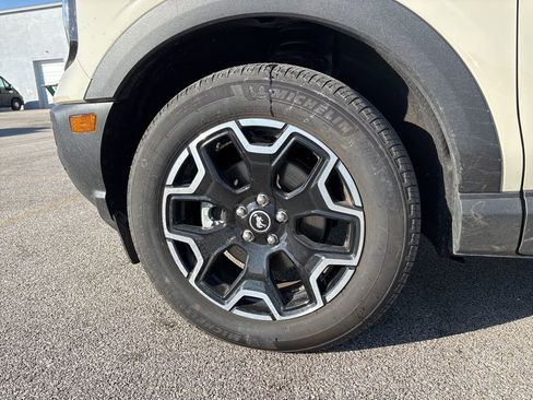 Used 2025 Ford Bronco Sport Outer Banks w/ Outer Banks Tech Package+ image 12