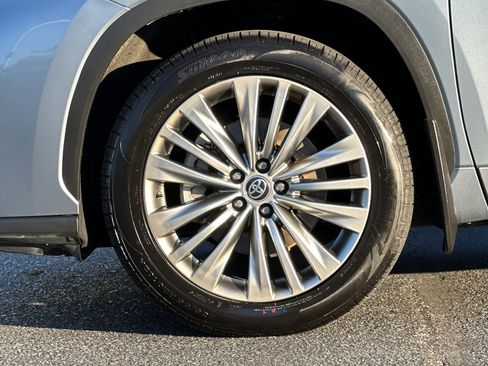 Used 2022 Toyota Highlander Platinum image 13