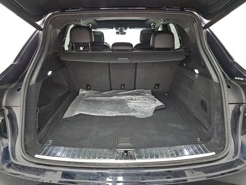Used 2023 Porsche Cayenne AWD/4WD image 14