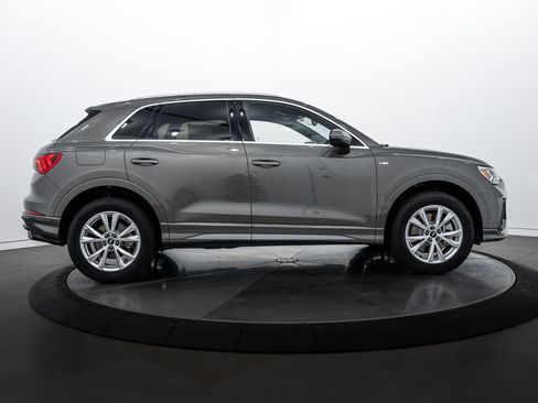 New 2025 Audi Q3 2.0T Premium image 3