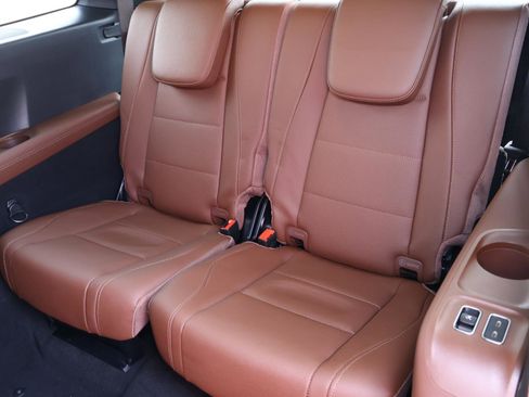 Used 2025 Mercedes-Benz GLS 450 4MATIC image 24