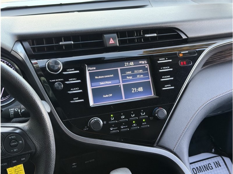 Used 2019 Toyota Camry LE FWD image 40