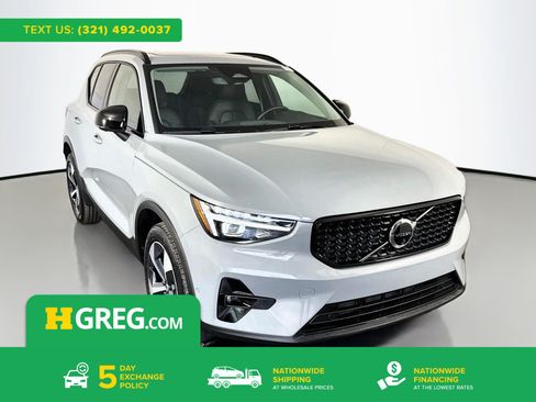 Used 2026 Volvo XC40 B5 Plus AWD/4WD image 1