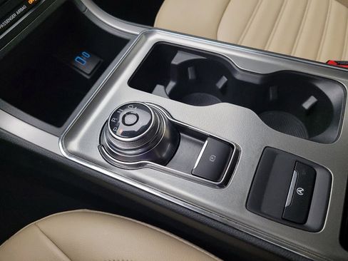 Used 2022 Ford Edge SEL image 26