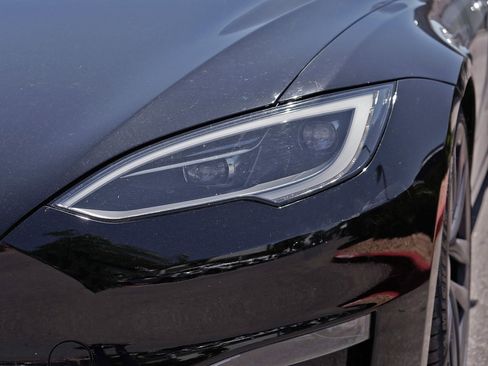 Used 2023 Tesla Model S Plaid AWD/4WD image 4
