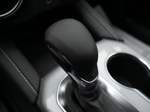 New 2025 Chevrolet Blazer LT w/ Midnight/Sport Edition image 18