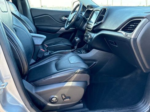 Used 2022 Jeep Cherokee Latitude Lux image 36