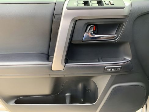 Used 2022 Toyota 4Runner Limited image 11