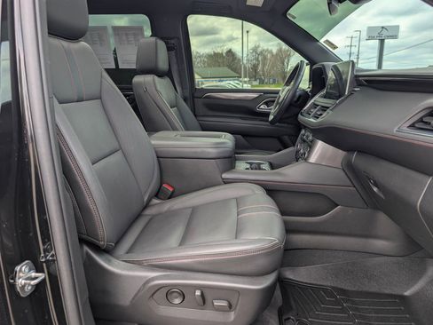 Used 2022 Chevrolet Suburban RST w/ Luxury Package image 41