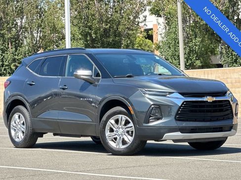 Used 2020 Chevrolet Blazer LT FWD image 2