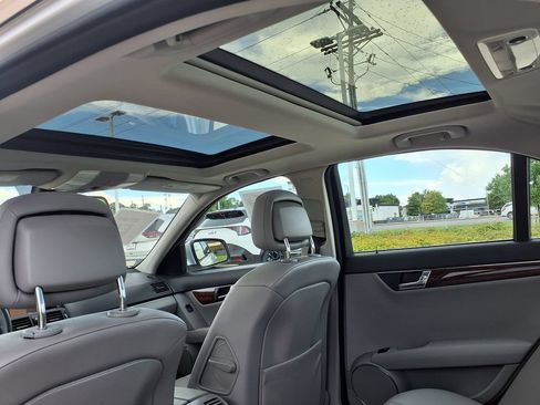 Used 2008 Mercedes-Benz C 300 Sedan image 23