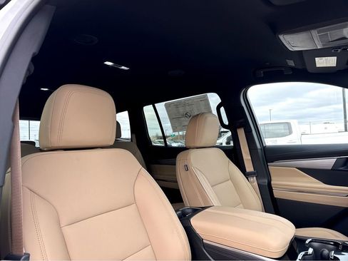 New 2026 Buick Enclave Preferred w/ Power Package FWD image 5