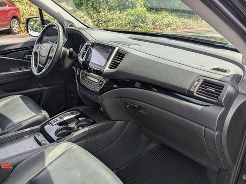 Used 2016 Honda Pilot Touring image 41