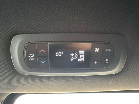 Used 2022 Chrysler Pacifica Touring-L w/ S Appearance Package FWD image 62