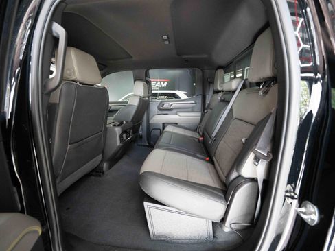 Used 2022 Chevrolet Silverado 1500 ZR2 w/ Technology Package image 22