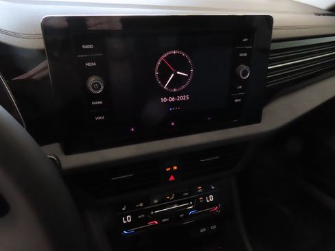 New 2025 Volkswagen Jetta SE image 18