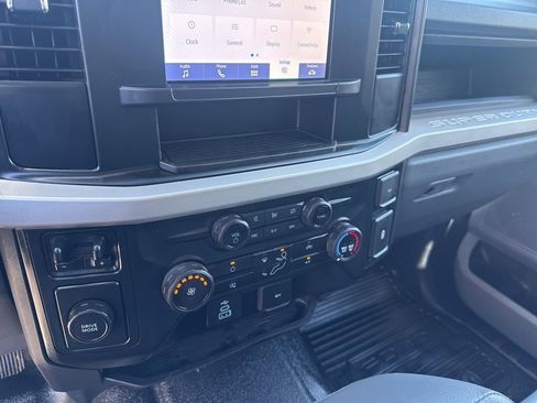 Certified 2023 Ford F250 XL w/ XL Chrome Package image 15