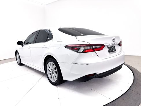 Used 2021 Toyota Camry LE w/ Carpet Mat Package (TMS) FWD image 13