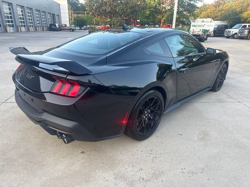 Used 2024 Ford Mustang GT w/ GT Performance Package RWD image 5