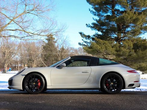 Used 2018 Porsche 911 Targa 4S image 20