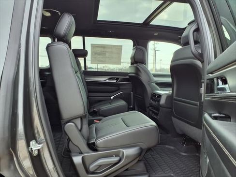 New 2026 Jeep Grand Wagoneer 4WD w/ Premium Group I image 62